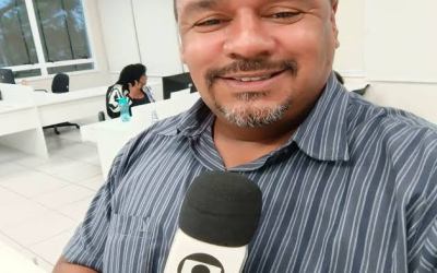 Jornalista Caio Alex, da Inter TV, segue internado em estado grave em Cabo Frio